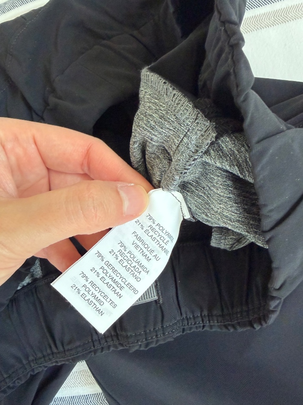 Vuori Women's Miles Ankle Pant - Picture 6 of 7